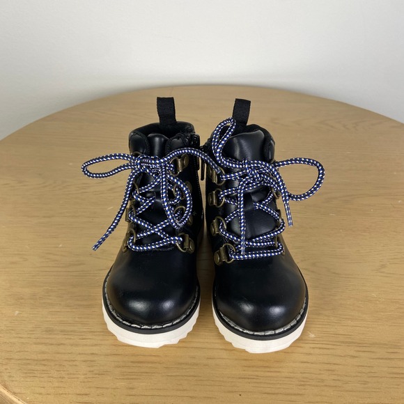 Gap Baby Size 5 Lace Up Ankle Hiker Combat Boot Faux Leather Gorpcore Comfort - Picture 2 of 9